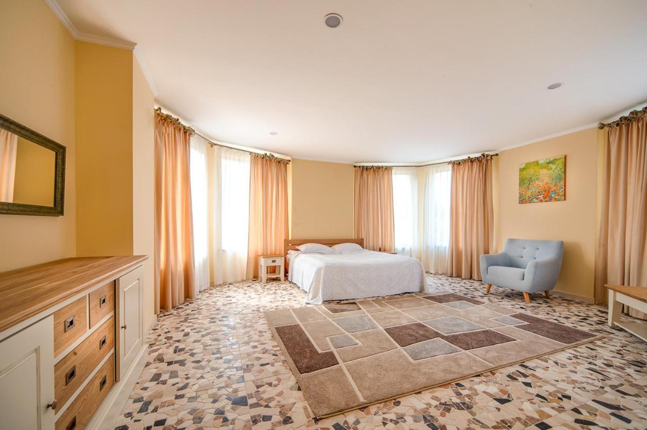 Letizia Country Club Отель